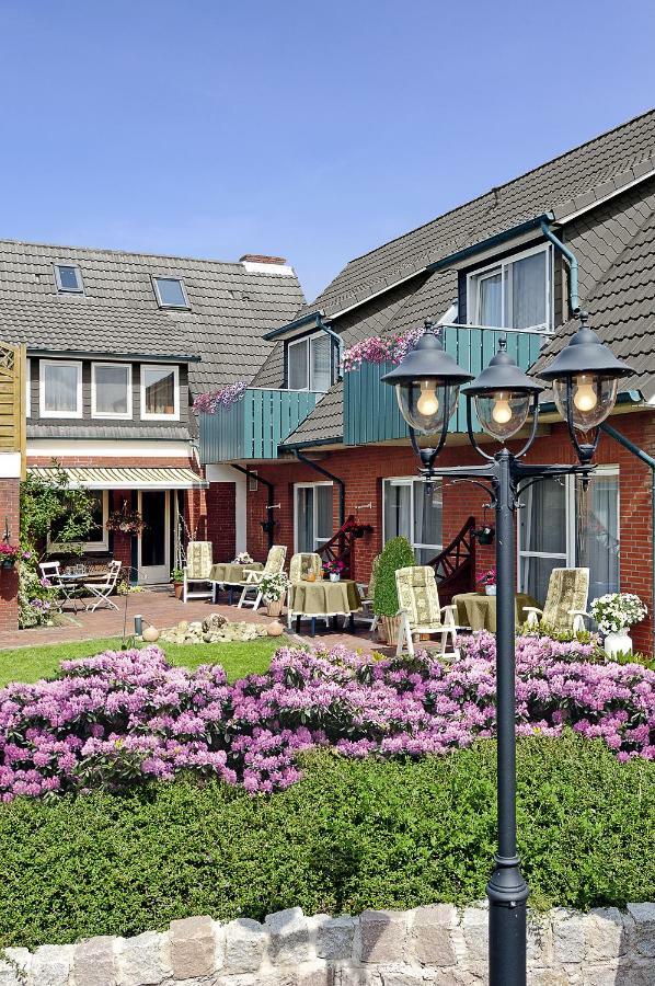 Hotel garni Haus am Meer Neuharlingersiel Exterior foto